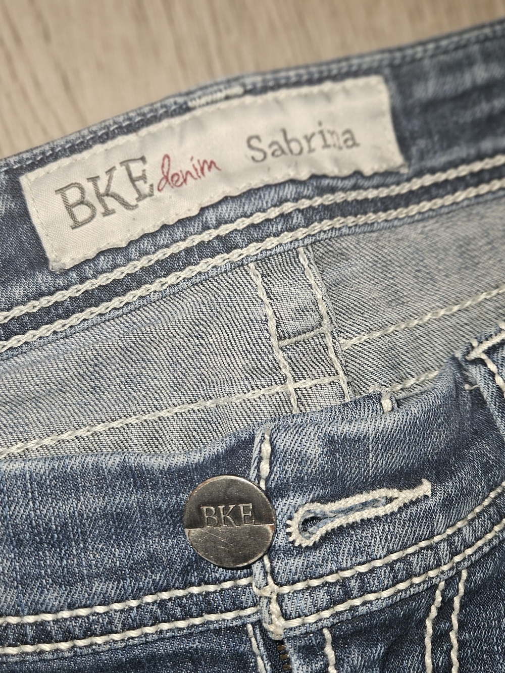 BKEdenim Sabrina Women's Bootcut Jeans - Medium Wash Blue - Picture 2 of 7